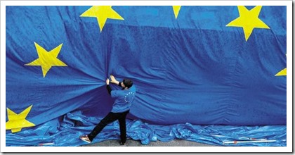 Drapeau Europe credit Francois Lenoir-Reuters